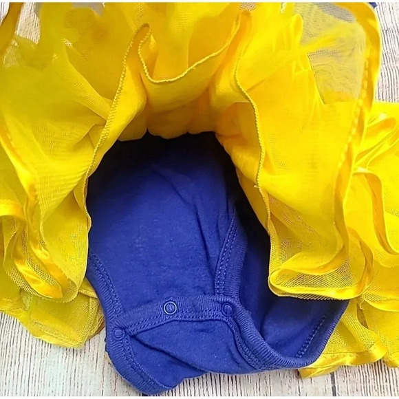 Disney Baby Snow White Costume Outfit Infant 6 Months Attached Tutu Sequins - Picture 3 of 5